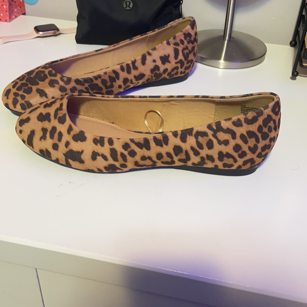 flats - Picture 2 of 4